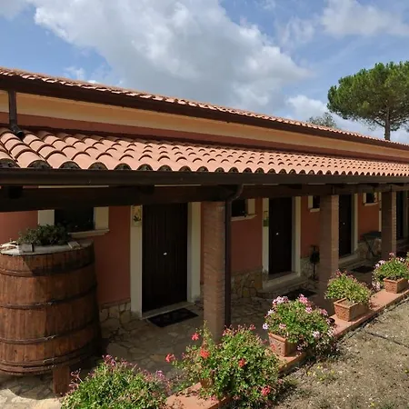 Agriturismo Sorgituro Insieme Farmház Postiglione